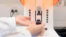 3D-gedruckte Kontaktlinsen: Neue Plattform soll Linsen in 20 Minuten fertigen