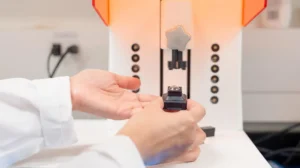 3D-gedruckte Kontaktlinsen: Neue Plattform soll Linsen in 20 Minuten fertigen