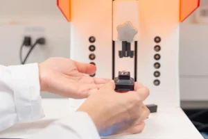 3D-gedruckte Kontaktlinsen: Neue Plattform soll Linsen in 20 Minuten fertigen