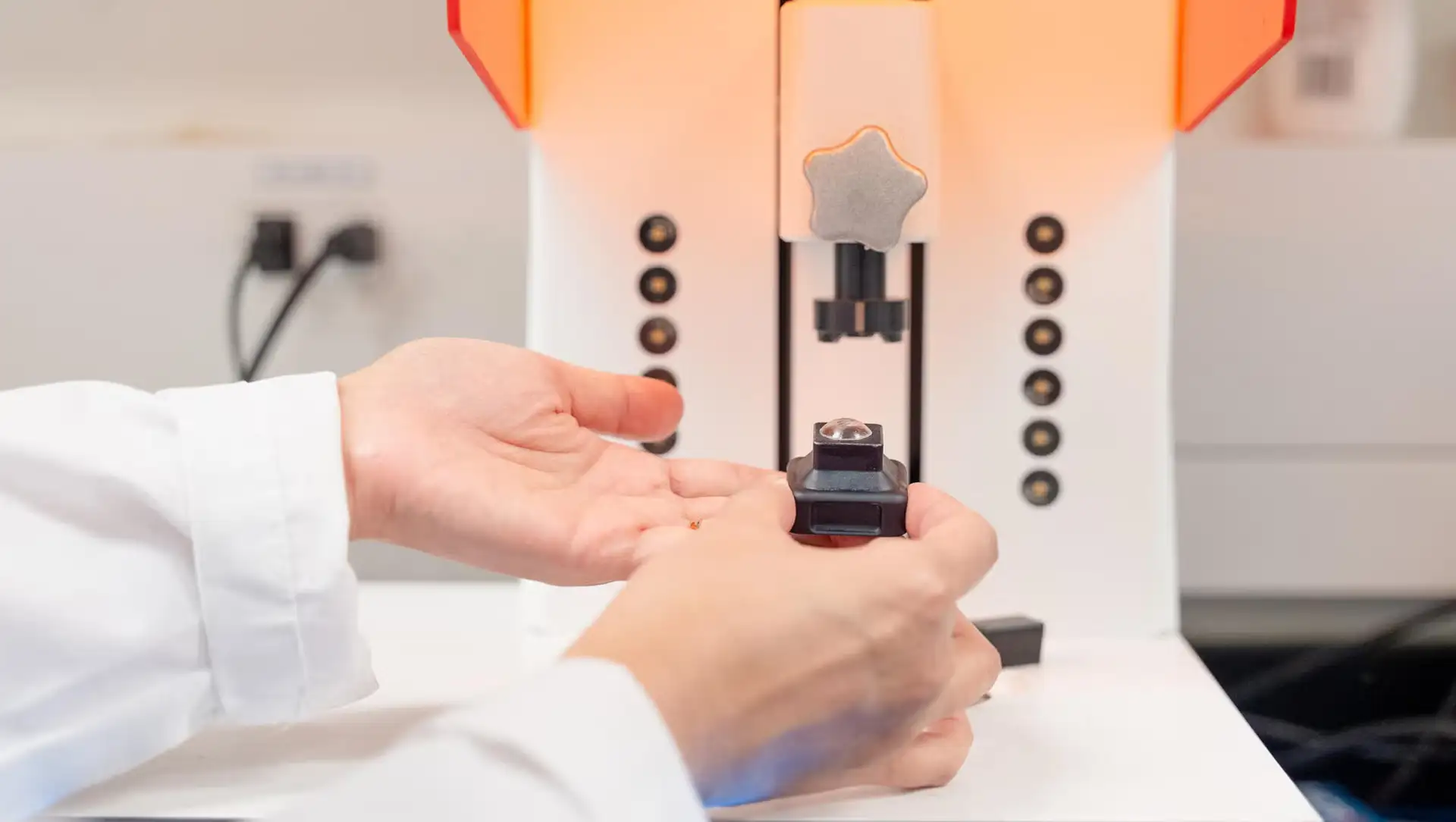 3D-gedruckte Kontaktlinsen: Neue Plattform soll Linsen in 20 Minuten fertigen