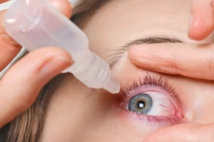 Atropin in höherer Dosierung kann Kurzsichtigkeit bei Kindern bremsen