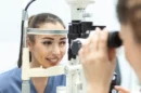 Augenmobil der Techniker Krankenkasse in Sachsen: Gegen lange Wartezeiten beim Augenarzt