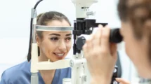 Augenmobil der Techniker Krankenkasse in Sachsen: Gegen lange Wartezeiten beim Augenarzt