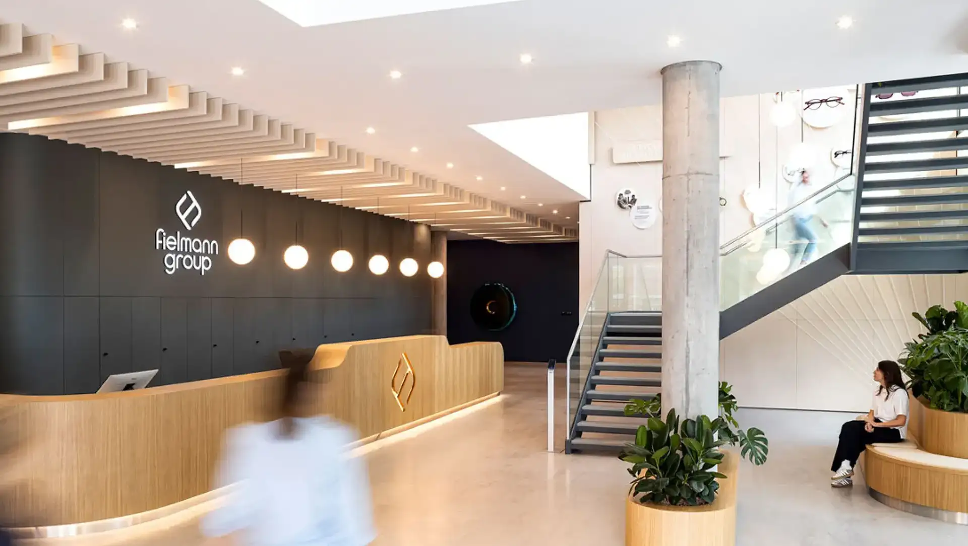 Fielmann mit Rekordjahr: Vision 2025 übertroffen, neuer Wachstumspfad bis 2035