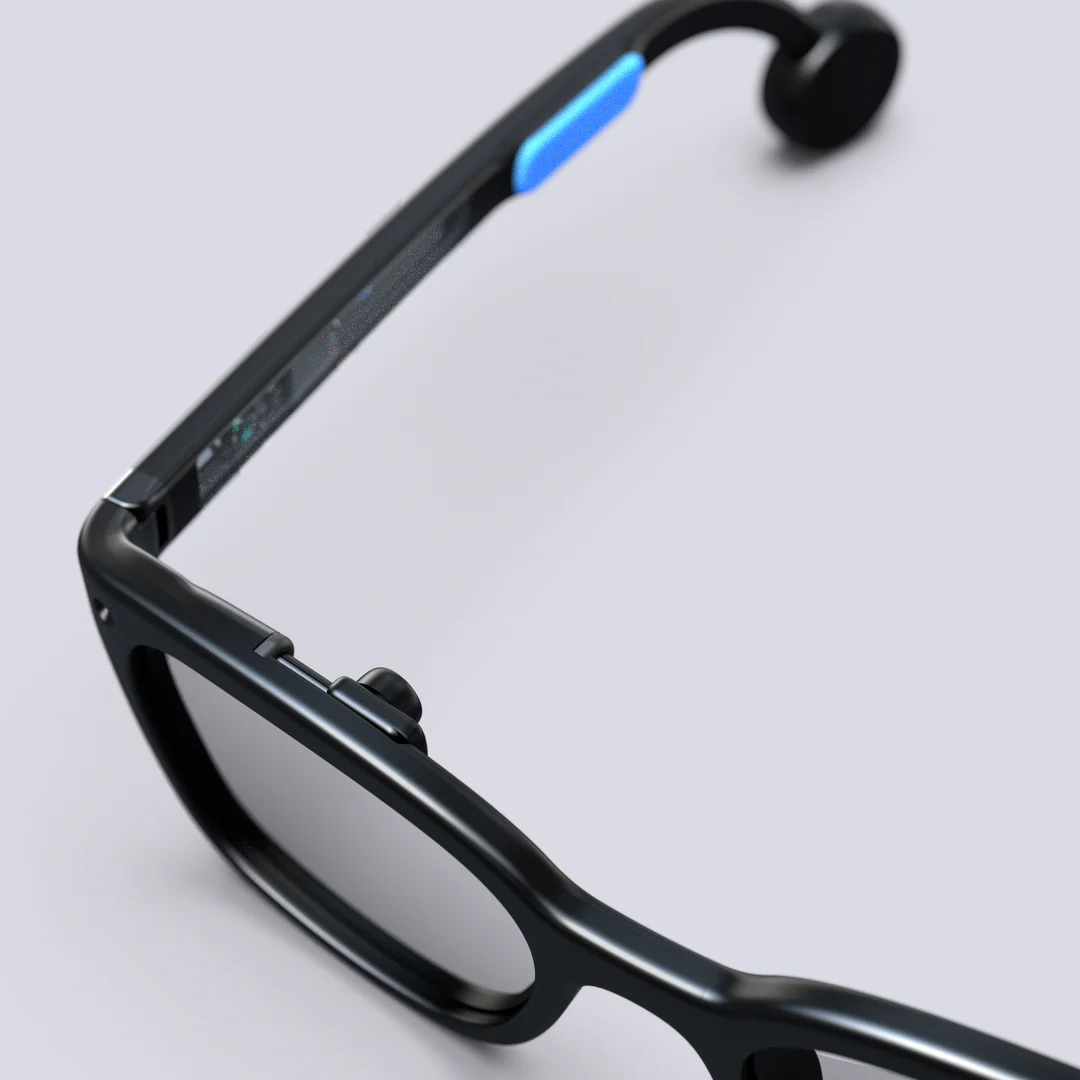 Halo Smart Glasses (© Brilliant Labs)