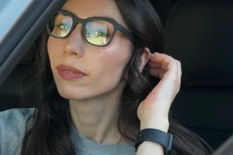 Halo Smart Glasses (© Brilliant Labs)