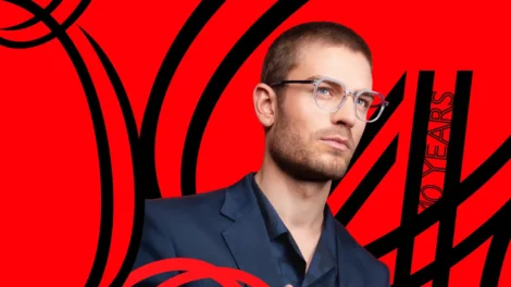 J.F. Rey wird 40 – und feiert die Kunst, Konventionen zu brechen