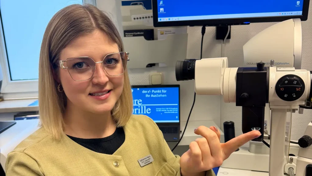 Kontaktlinsen-Anpassung in der Praxis - Tipps von Expertin Katharina Manz für Augenoptiker