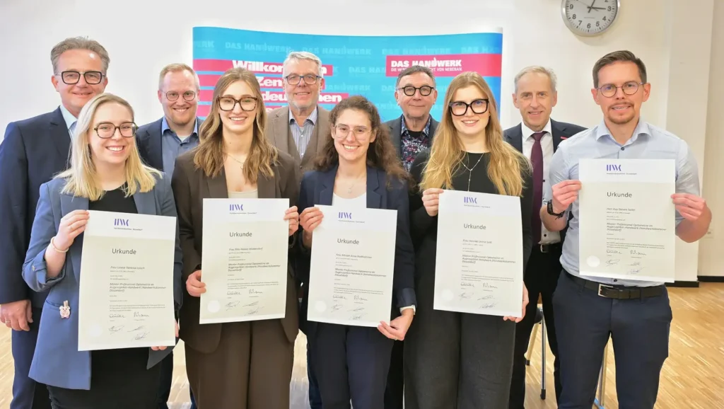 Master Professional Optometrie (HWK): Neuer Meilenstein in der beruflichen Bildung des Augenoptikerhandwerks