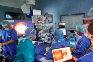 Mikrochip-Implantat eröffnet neue Perspektive bei geographischer Atrophie