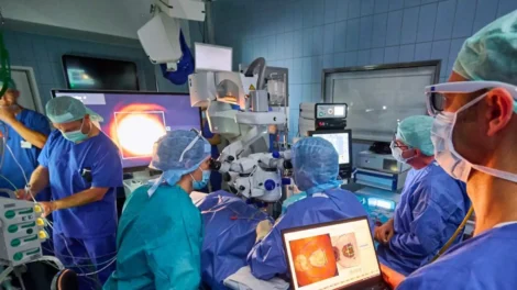 Mikrochip-Implantat eröffnet neue Perspektive bei geographischer Atrophie