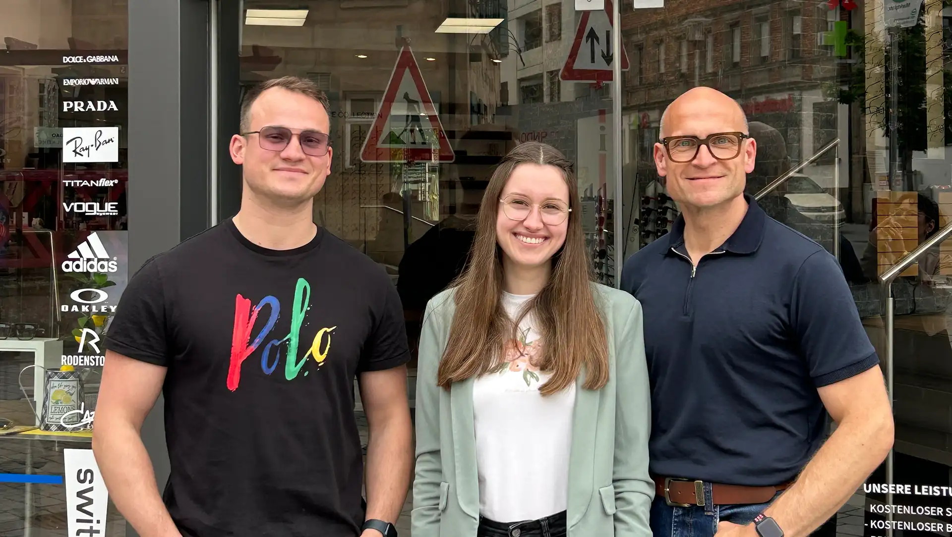 Phototrope Brillengläser immer beliebter bei jungen Menschen – zu Besuch bei Optik Rank in Zirndorf