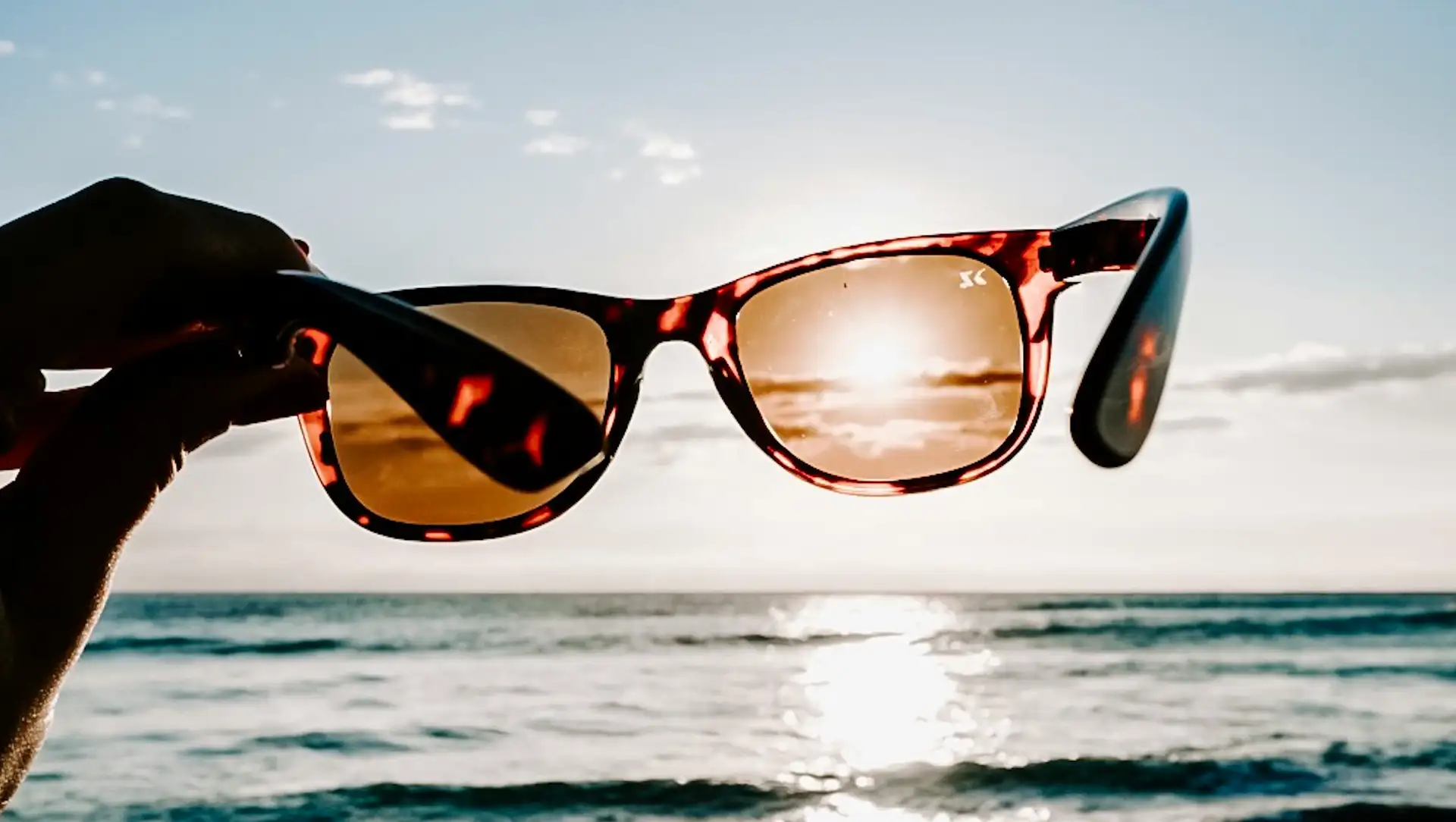 Sonne als Risikofaktor für die Augen: Warum konsequenter UV-Schutz unverzichtbar ist