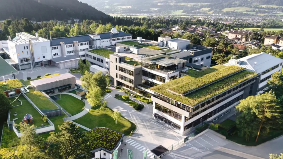 US-Zölle erschüttern Tiroler Premiumoptik: Warum Swarovski Optik jetzt Personal abbaut