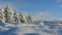 Winter-Tipps: Augen vor Kälte und trockener Heizungsluft schützen